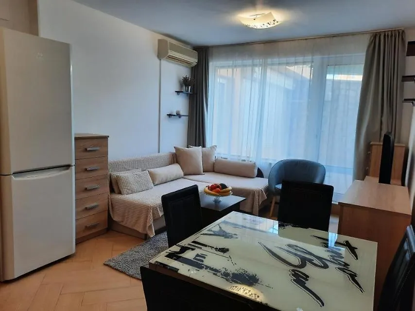 Cosy Breeze Apartment Varna